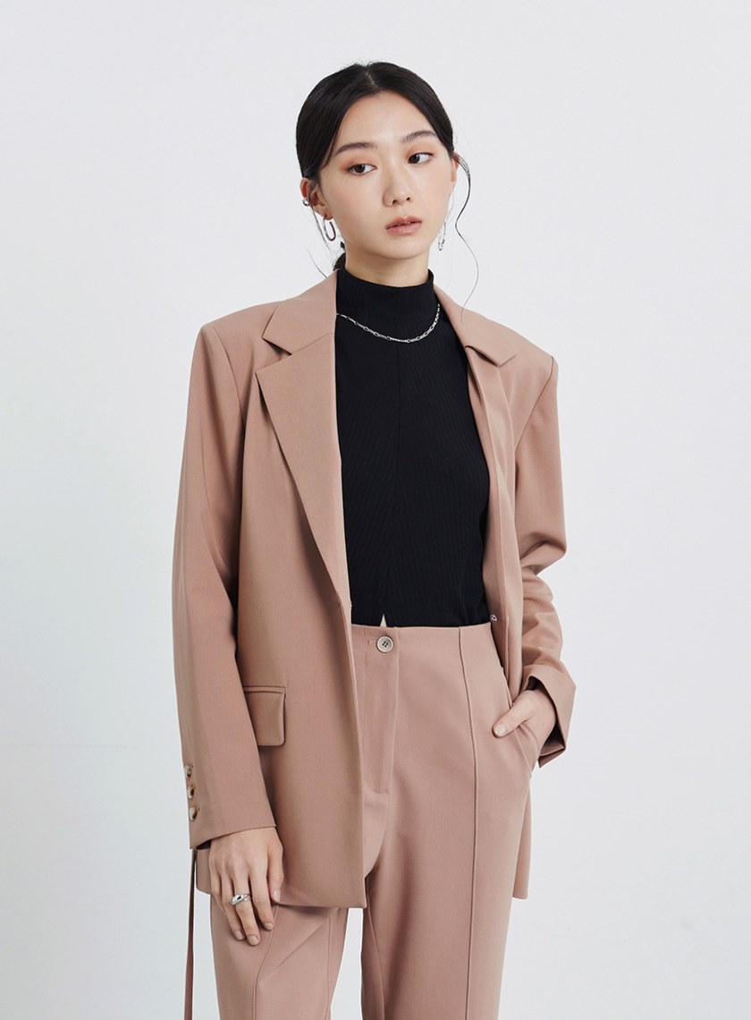 俐落內開衩錐形西裝褲